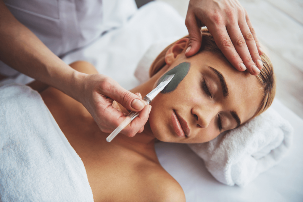 Are Cosmetology Evening Classes the Right Move for Your Future?